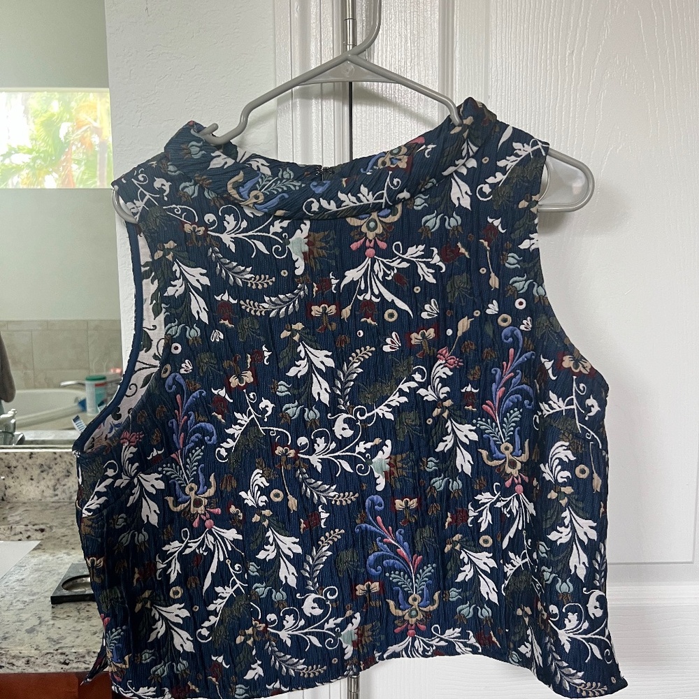 Women’s professional shirt